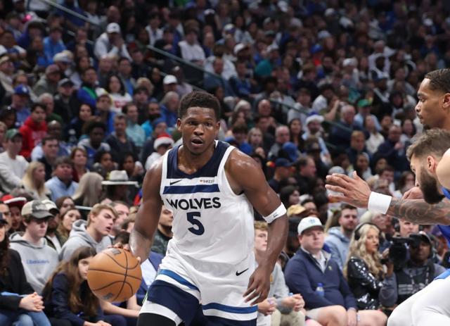 广发体育app-小时候的梦想！爱德华兹圆梦圣诞大战：赢球更爽